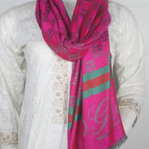 Authentic Gucci Wrap 35% Silk 65% Cashmere Stole Shawl Multicolor Used - Picture 8 of 13